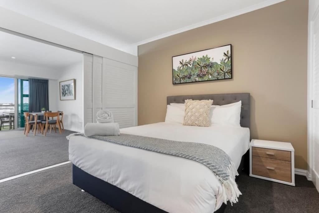 Newly Refurbished Waterfront Apartment! 3320 Auckland Eksteriør billede